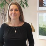Fantasy forfatter Malene Sølvsten fotograferet under interview.