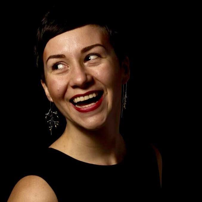 Adelina Brask er 30 år og er uddannet ingeniør.