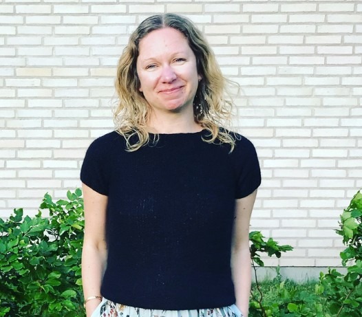 Jane Ibsen Piper er forfatter og specialkonsulent i Finansstyrelsen. Den 4. marts udkom hende to bøger Den lille guide til minimalisme og Den lille guide til opsparing.