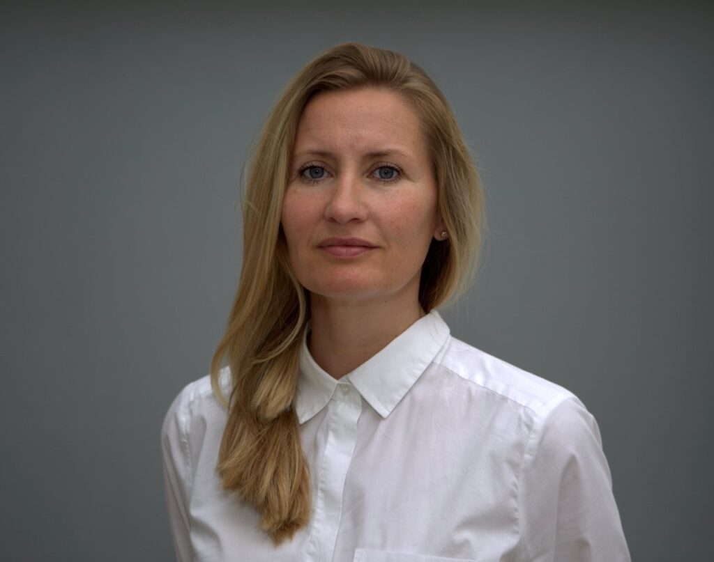 Pia Olivarius - ny direktør for Risiko og Compliance i Alm. Brand. Hun kommer fra Codan og bliver ansvarlig for afdelingen, der dækker compliance, it-sikkerhed, operationel risiko og kapitalstyring. Foto: Pressefoto
